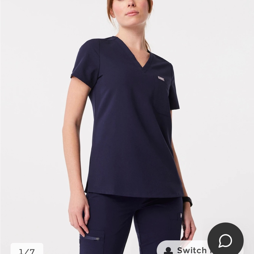 FIGS Women’s Catarina Scrub Top
